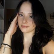 Estudiante graduada con el certificado del B2 de Ingles Cambridge.